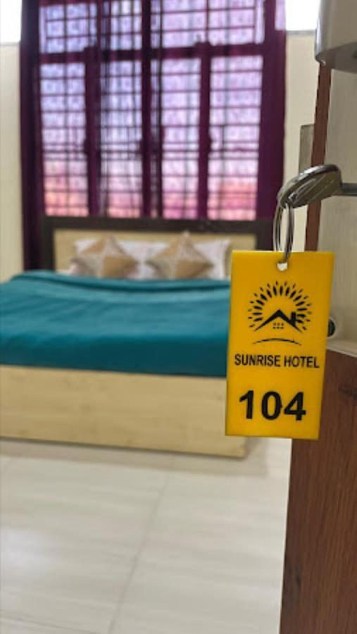 Hotel Sunrise Импхал Экстерьер фото